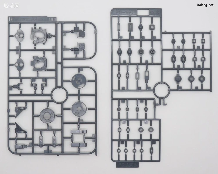 MG 网络限定版 正义女神高达＋Proto GN Twin Broad Blade - 图片